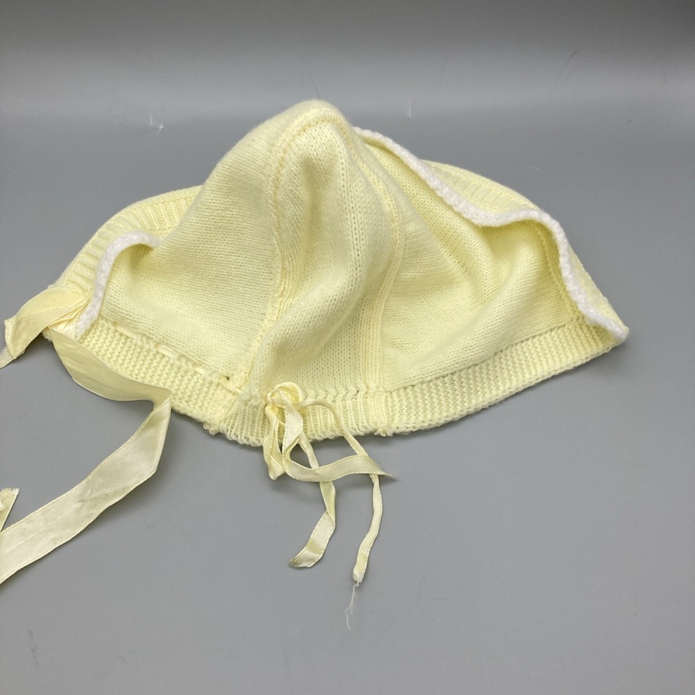 Hand Crocheted Yellow Baby Booties And Bonnet 0-6months - Picture 4 of 7